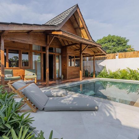 Kalyana Villa Gili Islands Exterior photo