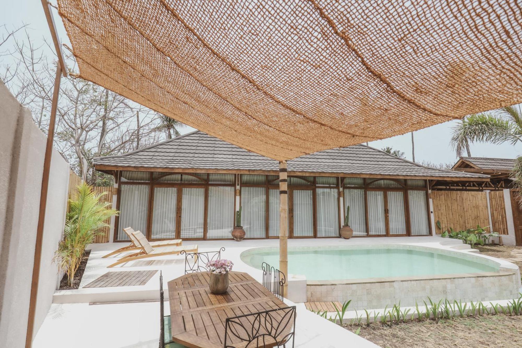 Kalyana Villa Gili Islands Exterior photo