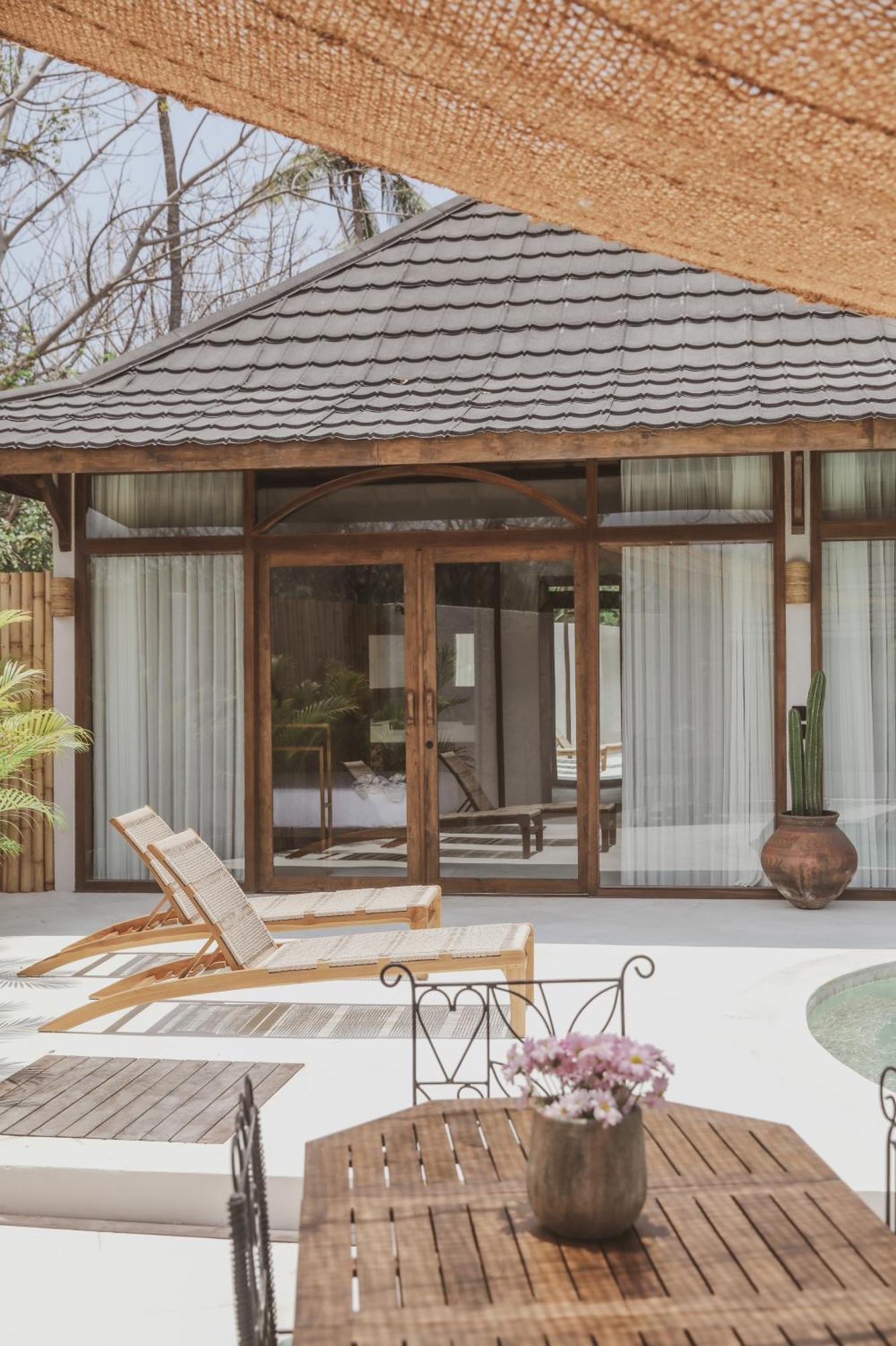 Kalyana Villa Gili Islands Exterior photo