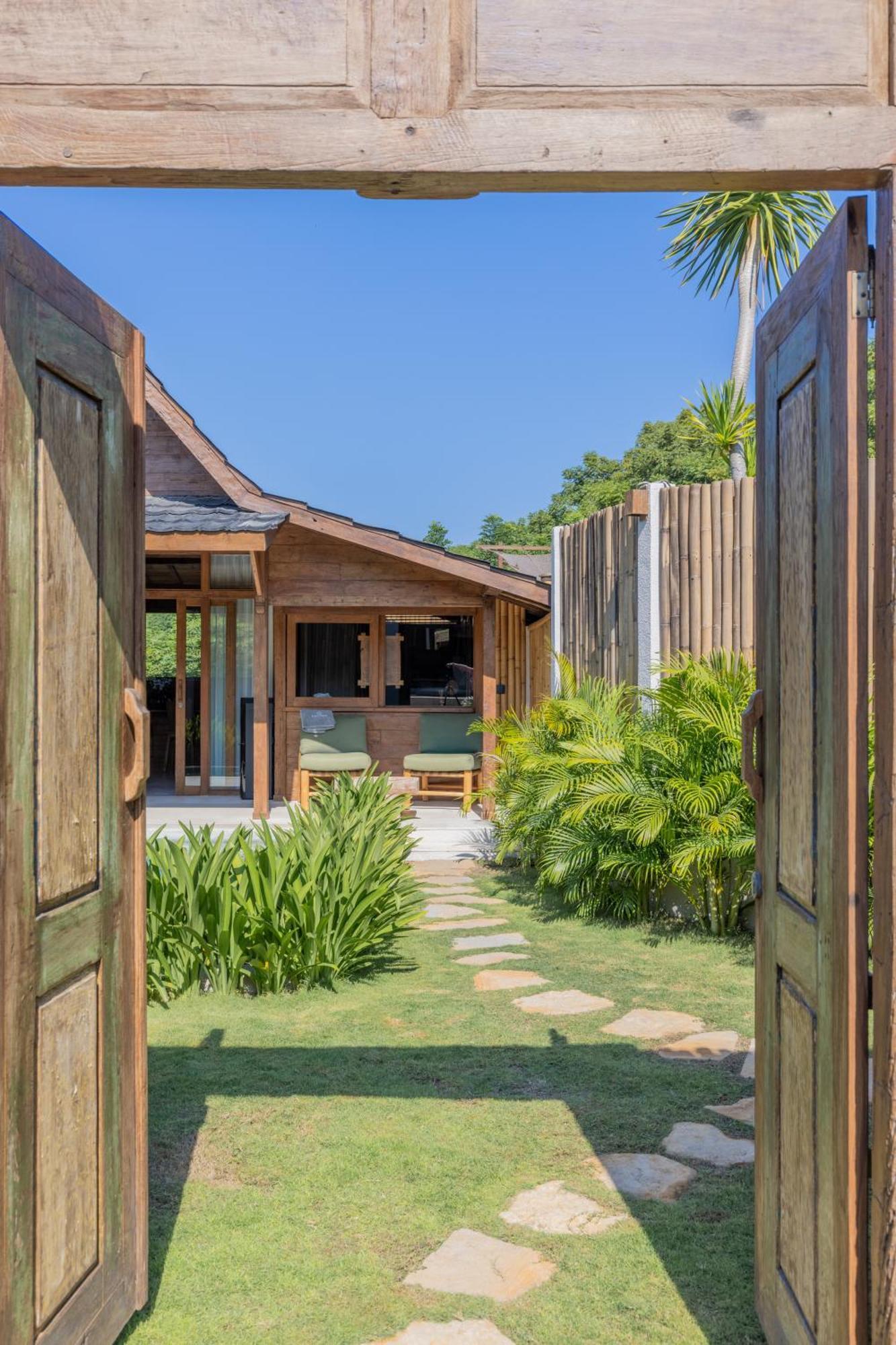 Kalyana Villa Gili Islands Exterior photo