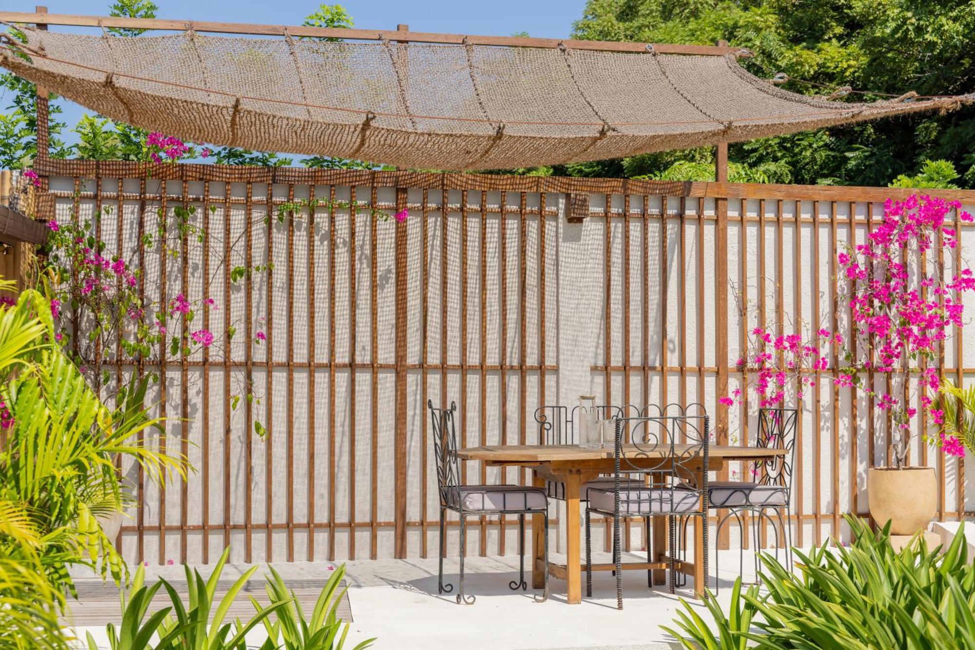 Kalyana Villa Gili Islands Exterior photo