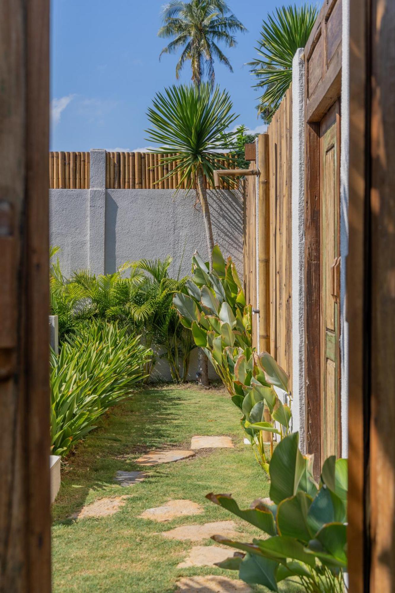 Kalyana Villa Gili Islands Exterior photo